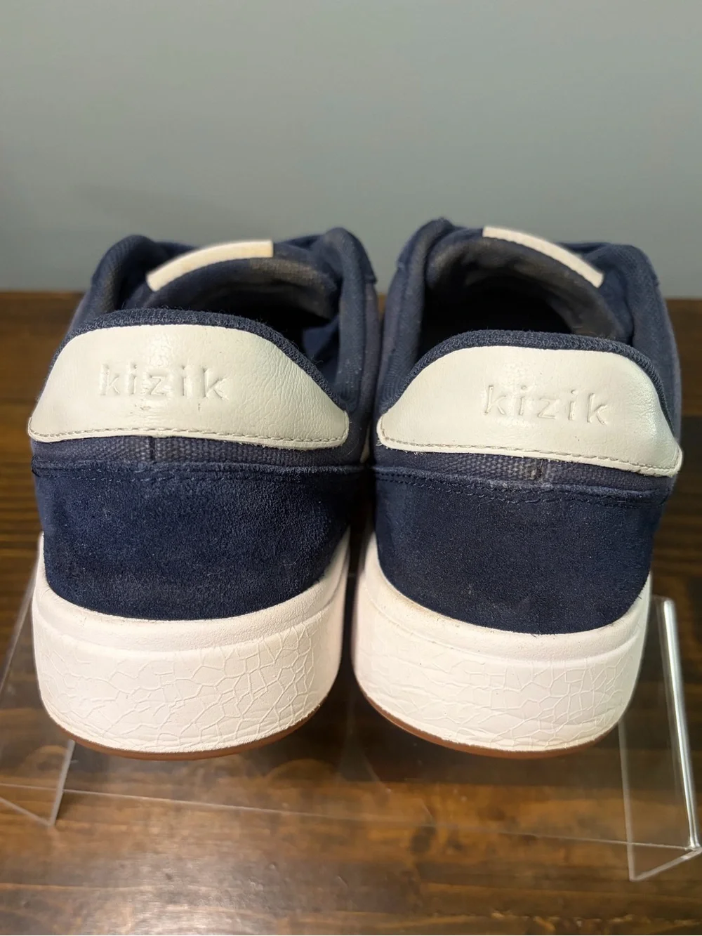 Kizik Men’s Prague Navy Casual Lace-Up Sneakers Men’s 9 Wide, Women’s 10.5 Wide